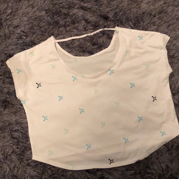 Orangetheory white crop top. Cap sleeve.  Scoop neck and back. EUC! - Picture 4 of 4